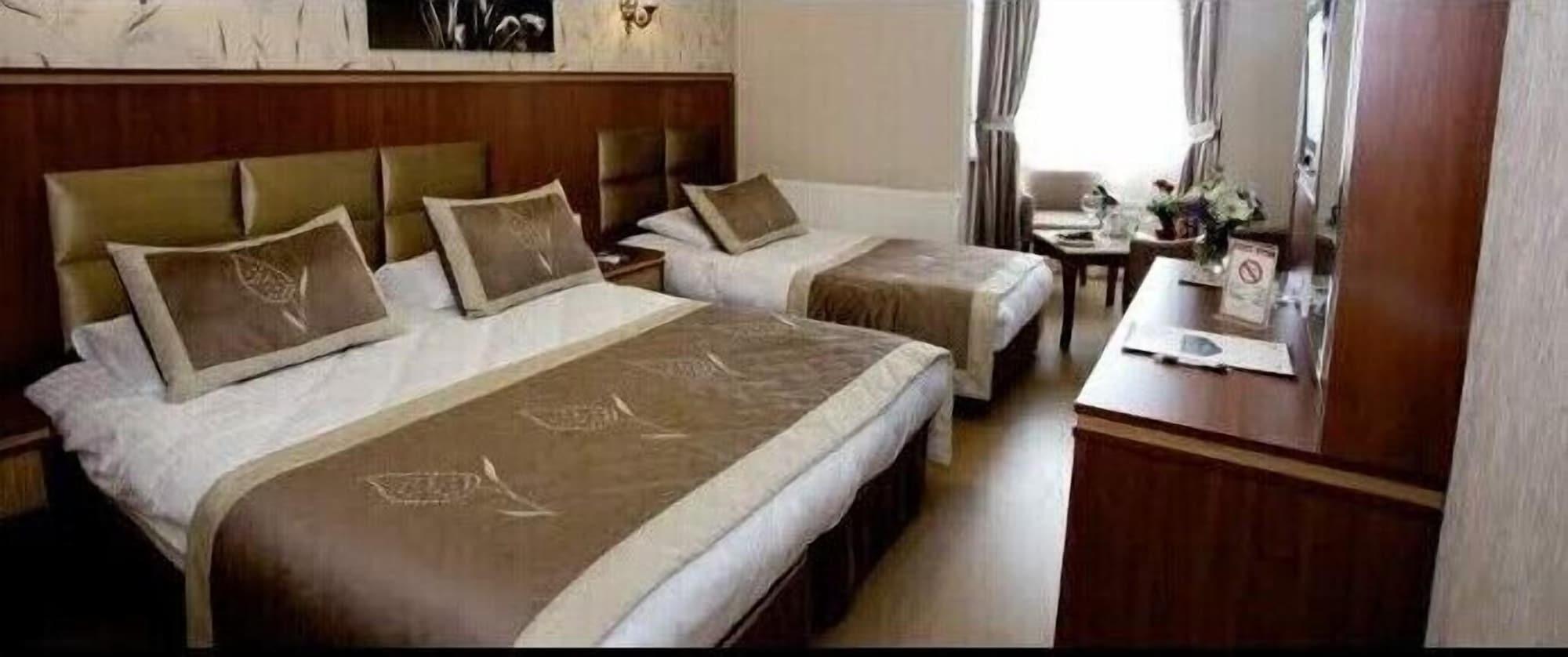 Hermanos Hotel Istanbul Bagian luar foto