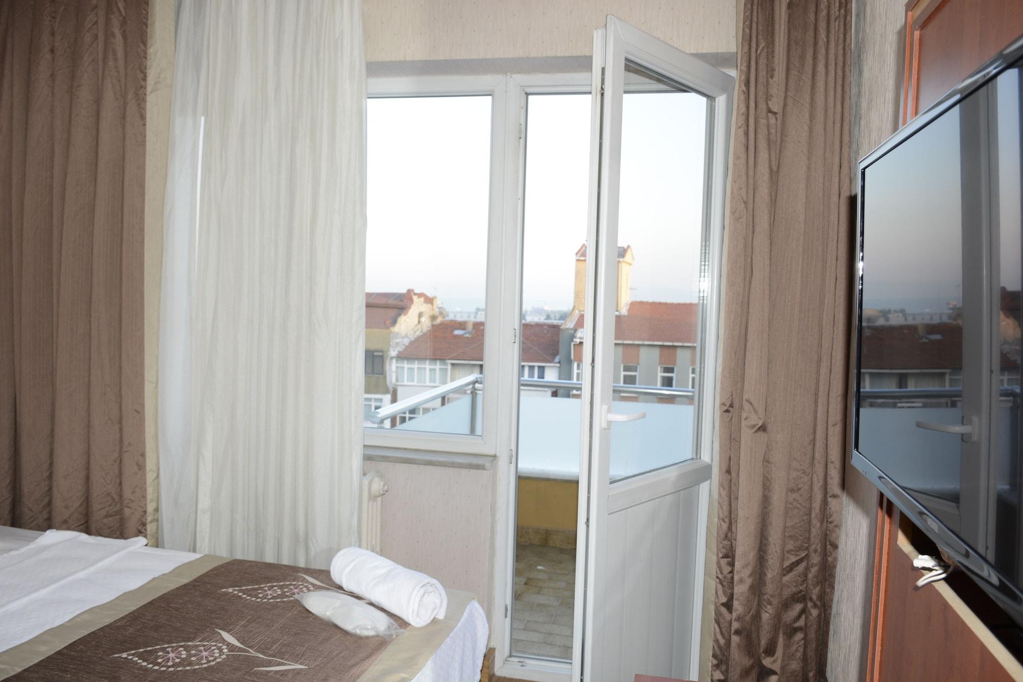 Hermanos Hotel Istanbul Bagian luar foto